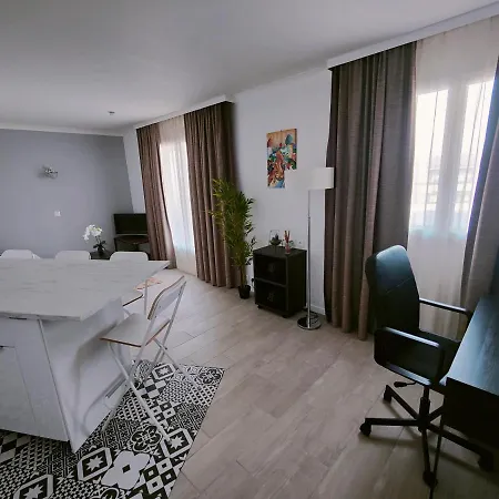 Incroyable T2 La Defense - Parking Gratuit Apartment Courbevoie