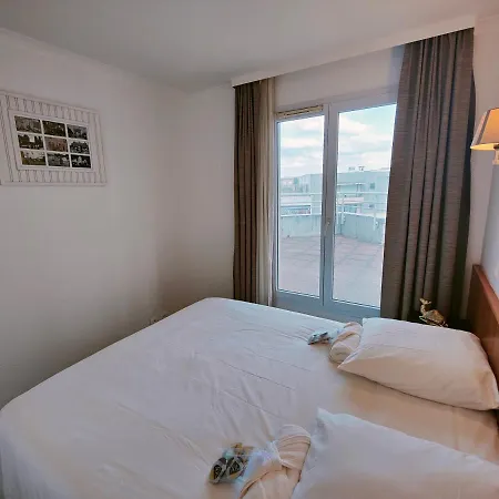 Incroyable T2 La Defense - Parking Gratuit Apartment